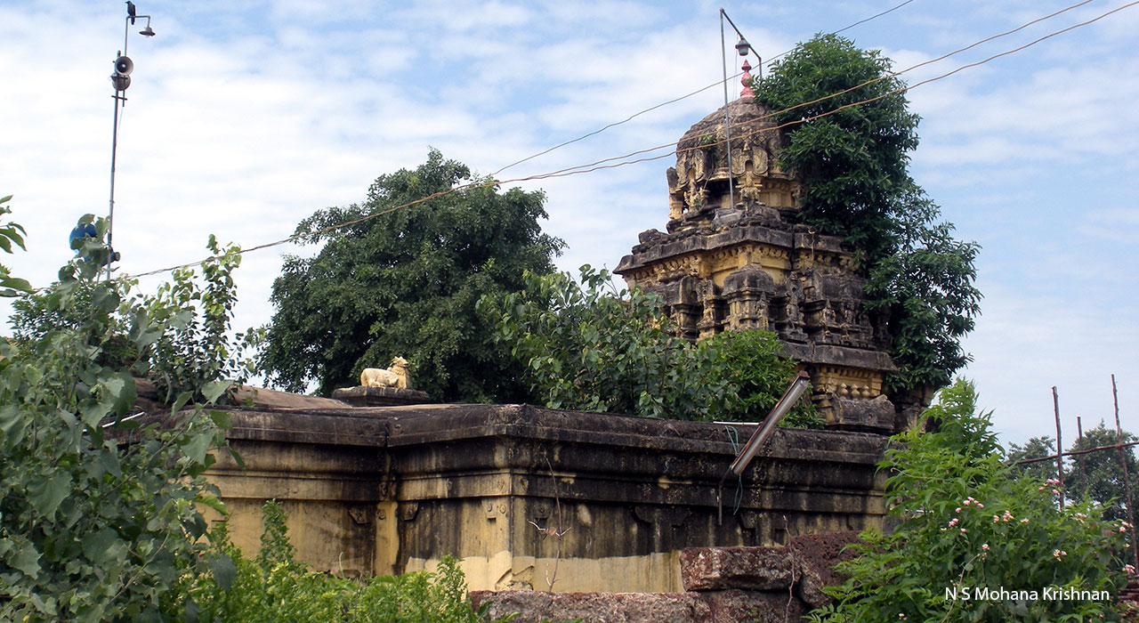 Gummidipoondi-Baleeswarar-Temple1
