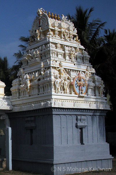 Ooraga-Varadaraja-Perumal-Temple1