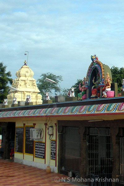 Puzhal-Thirumoolanadaswamy-temple2