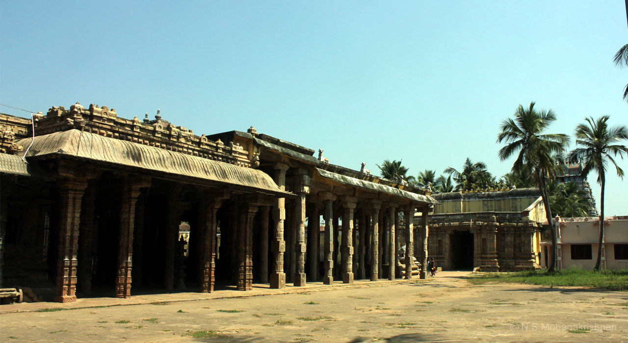 tiruvalanchuzhi-1