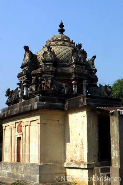 banukoti-valayamadevi-1