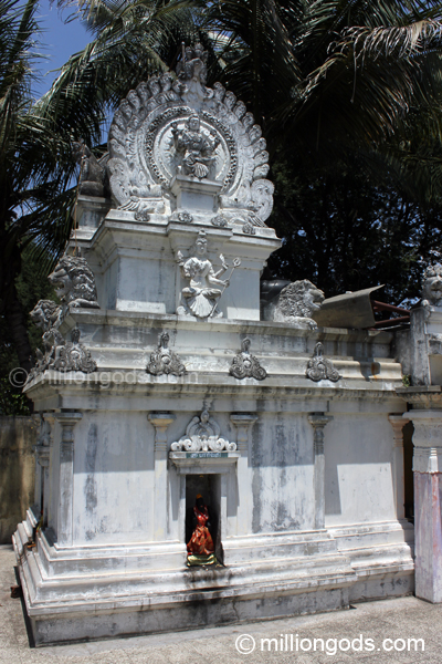 amirtha-erumaivetti-3